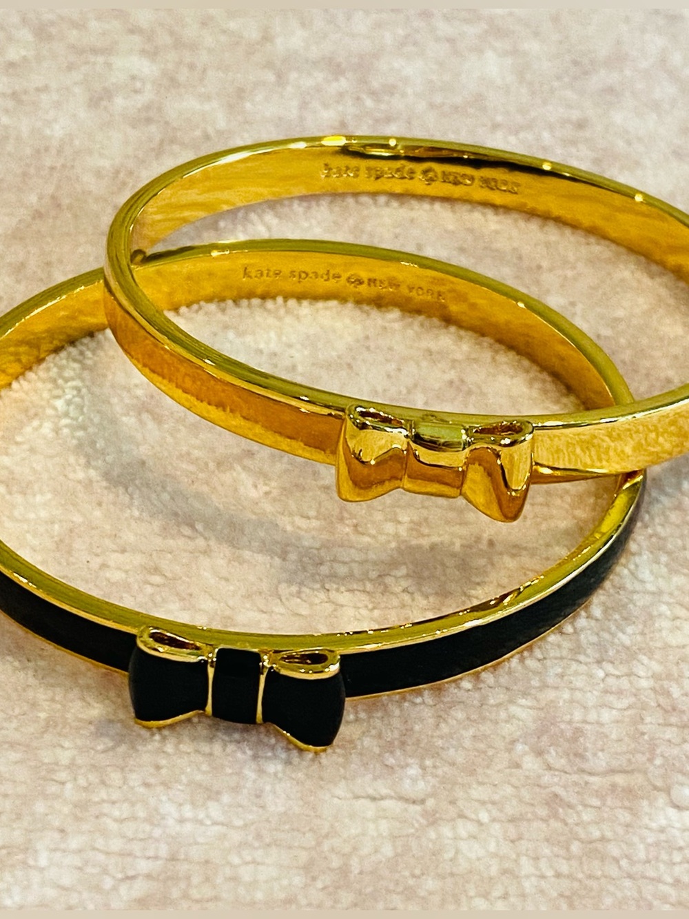 Kate Spade Bangle Bracelet Set with Bows - Picture 4 of 14